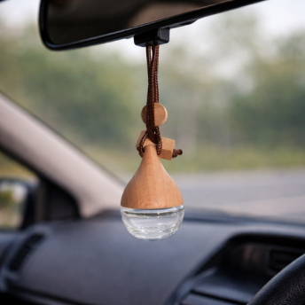 Difuzor Auto Transparent Conic cu Capac din Lemn si Agatatoare pentru Ulei Esential