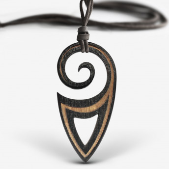 Amuleta din Lemn – The Maori Koru, Negru, Red Owl