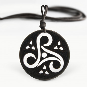 Amuleta din Lemn - Triskelion M2, Negru, Red Owl